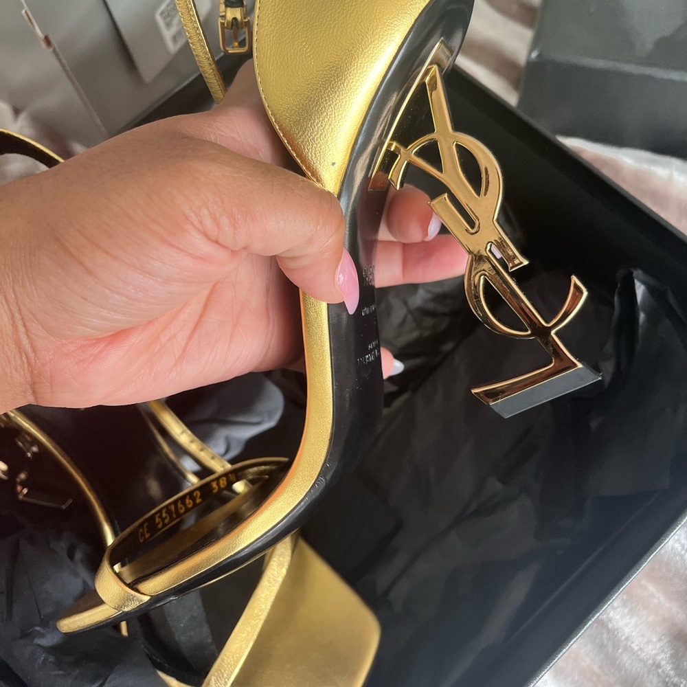 Brand new never worn size 38 1/2